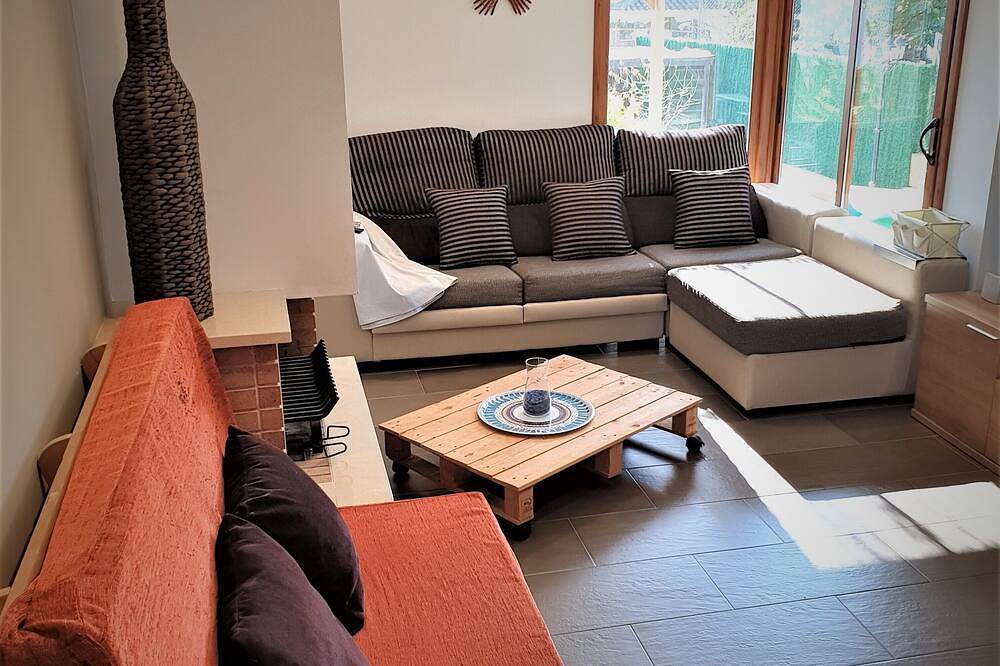 \"Villa Tania\" - Barcelona & Girona, Costa Brava in Tordera, Maresme