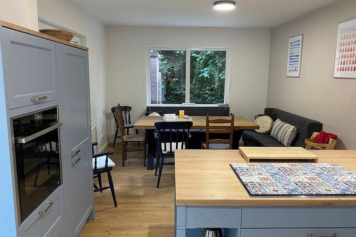 Ferienhaus für 12 Personen, mit Terrasse und Garten