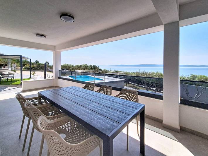 Ferienhaus für 9 Personen, mit Terrasse und Garten in Okrug Gornji - 3