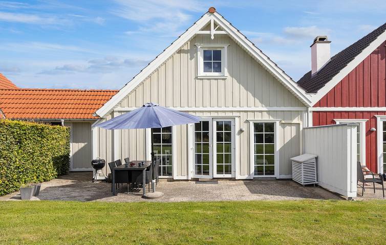 Ferienhaus für 6 Personen, mit Whirlpool und Sauna sowie Terrasse und Garten