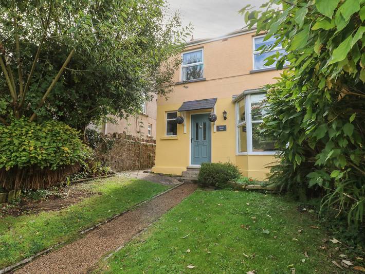 Gîte pour 5 personnes, avec jardin à Tenby