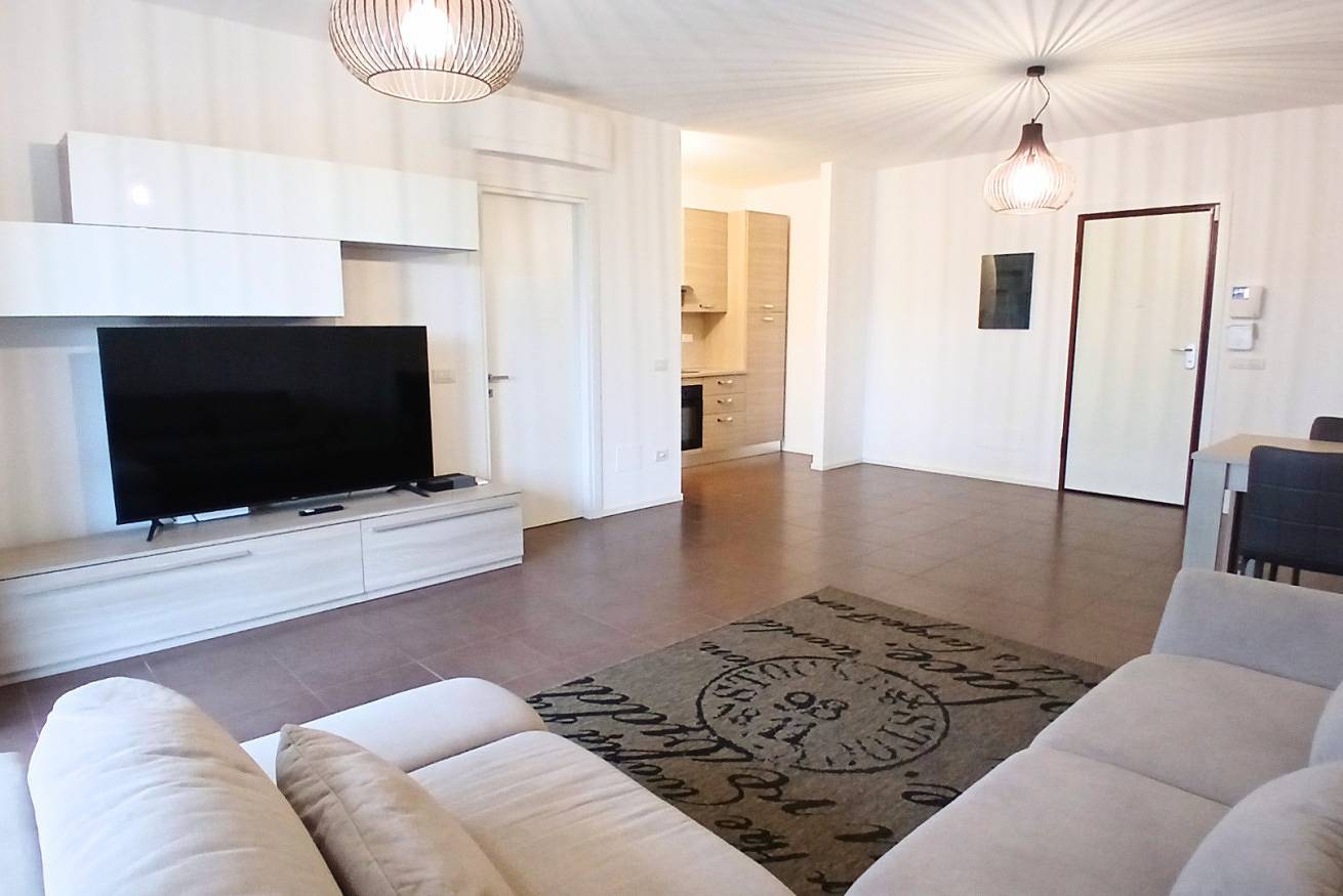 Ganze Wohnung, Cn037 - Cesenatico, elegant three-room apartment with balcony and garage in Cesenatico, Forlì-Cesena Provinz