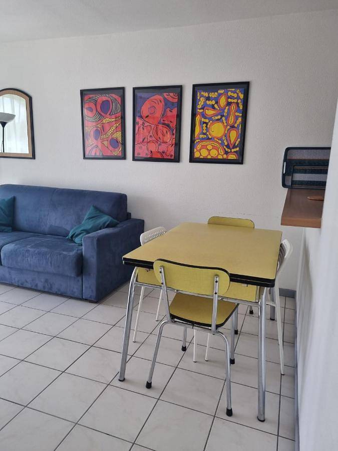 Gîte pour 4 personnes, avec terrasse et piscine dans Golf De La Nivelle - 3