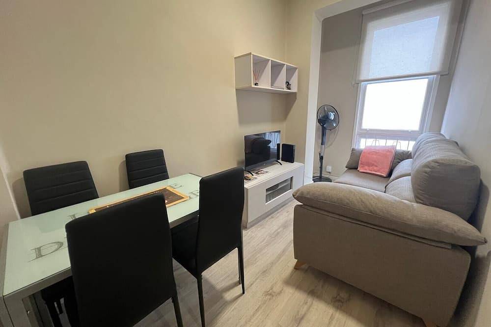 Entire apartment, Yourhouse Oasis Urbano in Ourense, Ourense Region
