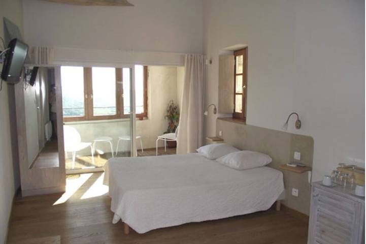 Location de vacances pour 15 personnes, avec jardin, animaux acceptés à Le Poët-Laval - 2