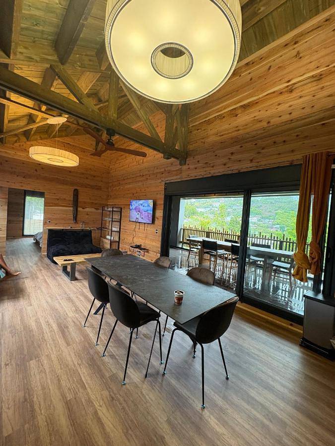 Location de vacances pour 15 personnes, avec vue sur le lac et vue ainsi que sauna et jardin, animaux acceptés dans La Mare à Joncs - 3