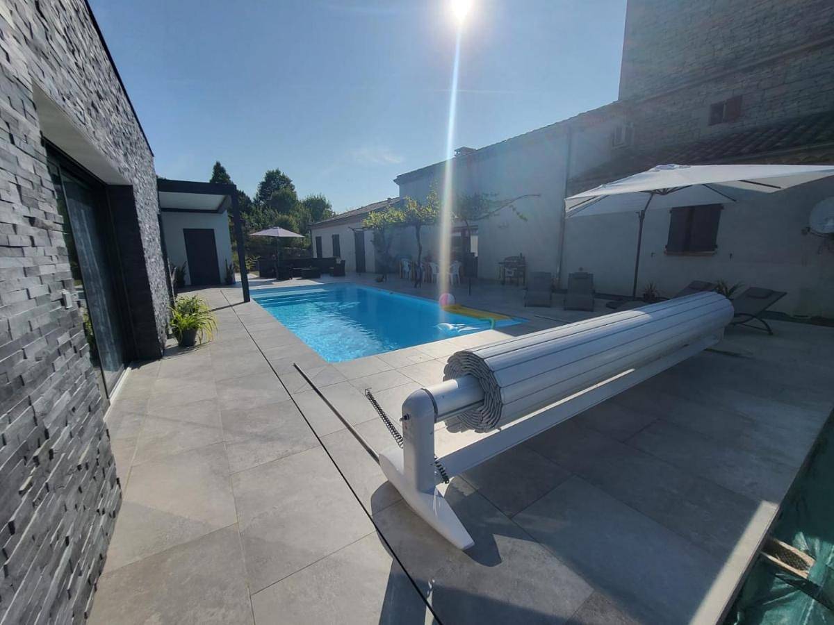 Double Room with Pool View in Caussade, Quercy