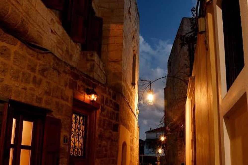 The Three Story Old Town House in Rhodos Stadt, Rhodos