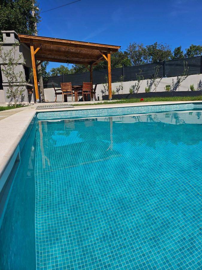 Villa für 10 Personen, mit Pool und Garten - 1