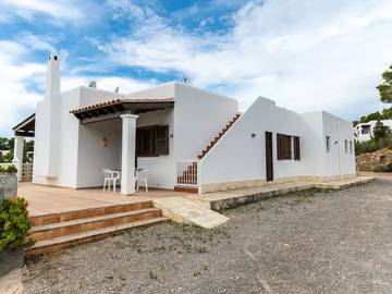 Villa in Santa Eulària des Riu, Ibiza Osten für 6 