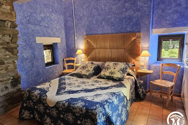 Location de vacances pour 9 personnes, avec jardin et piscine à Paulinet - 2