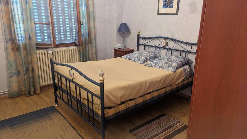 Appartement entier, Appartement 'Appartement Rochenoir' avec vue sur les montagnes, terrasse privée et Wi-Fi in Saint-Jean-de-Maurienne, Région de Saint-Jean-de-Maurienne