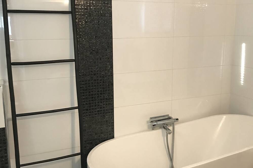 Hus i sentrum. Gratis parkering og gangavstand til shopping, spisesteder ++ in Porsgrunn