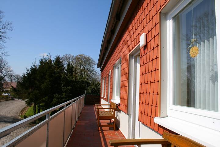 Ferienwohnung für 2 Personen, mit Balkon und Garten