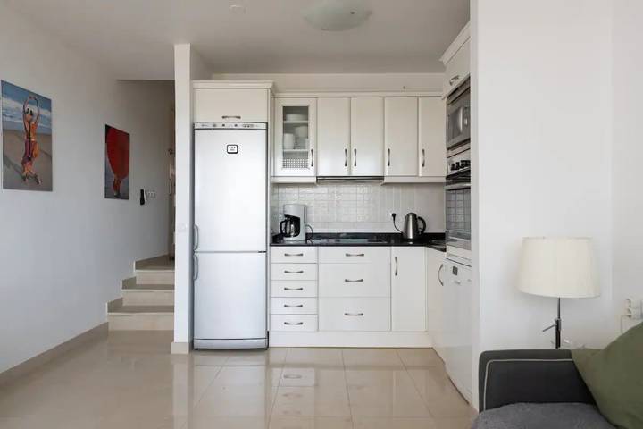 Hel lägenhet, Vacation Apartment 'Apartamento Con Piscina' with Shared Pool, Wi-Fi and Air Conditioning in San Agustín, San Bartolomé de Tirajana