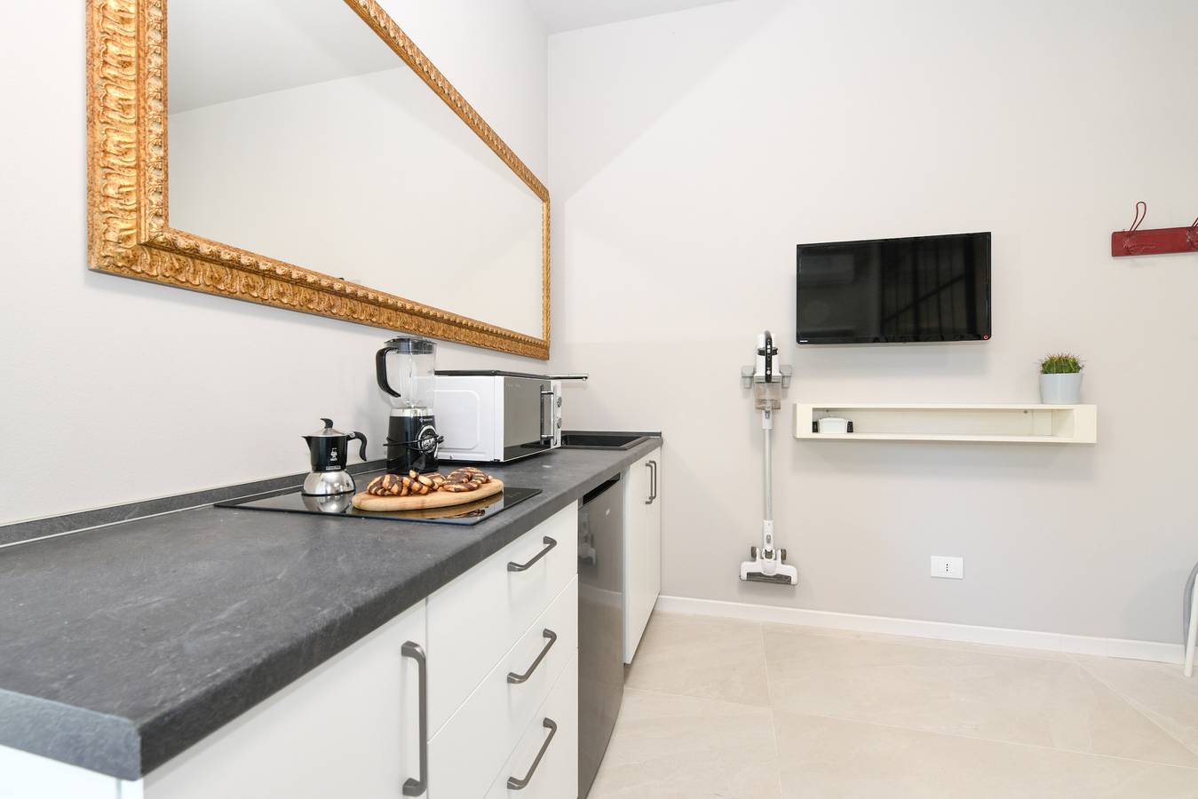 Appartamento intero, Mgh- Amai Small Holiday Cottage in Manerba del Garda, Prealpi Gardesane