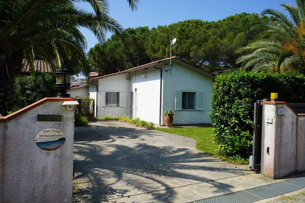 Villetta Casaisoladelba in Lacona, 80 Meter vom Strand entfernt im Park, Wlan, Haustier in Spiagga Margidore, Capoliveri