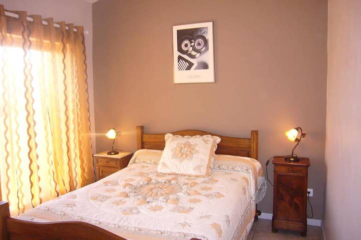 Location de vacances pour 6 personnes, avec terrasse et jardin à Sénas - 3