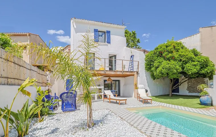 Chalet para 4 personas, con terraza y piscina - 1