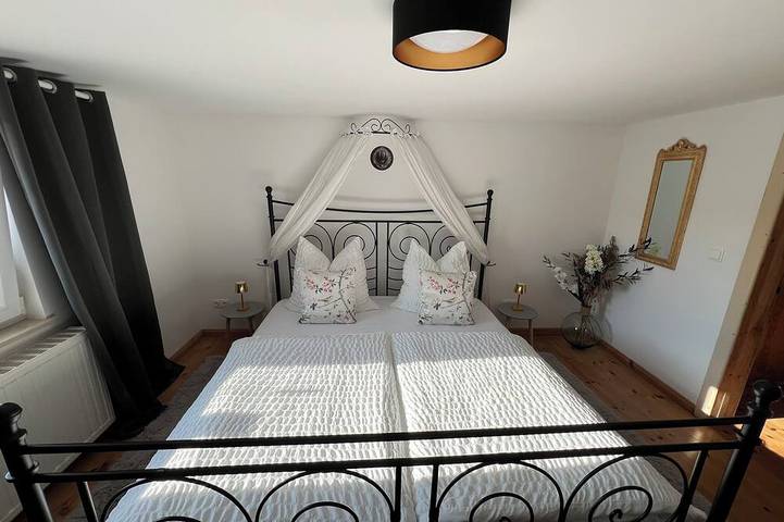 Ganze Wohnung, Attraktive Ferienwohnung im Herzen von Rheinsberg unweit vom Schloss und See in Rheinsberger See, Rheinsberg