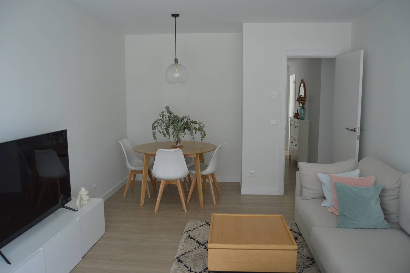 Entire holiday apartment, Great apartment next to the beach of San Juan in Santa Cruz de Bezana, Cantabrian Coast