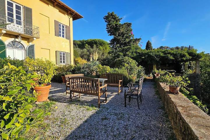 Ferienhaus für 12 Personen, mit Garten und Balkon
