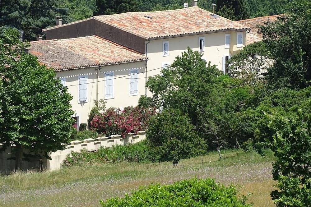 Apartamento entero, Casa de campo 2 dormitorios-5pers-jardín privado-piscina compartida in Montréal (Aude), Región de Carcassonne