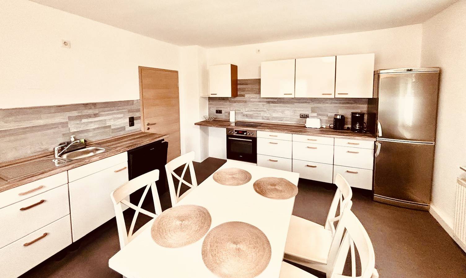 Ganze Wohnung, Ferienwohnung 'Mirjam' mit Wi-Fi in Lohr am Main, Spessart-Mainland