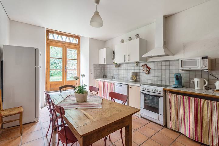 Gîte pour 12 personnes, avec piscine ainsi que terrasse et jardin, animaux acceptés dans le Tarn - 4