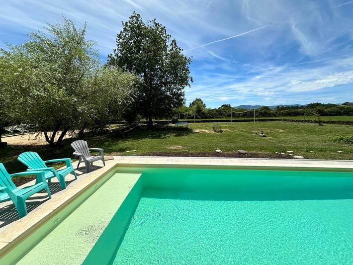 Location de vacances pour 34 personnes, avec vue et sauna ainsi que terrasse et piscine, animaux acceptés à Lablachère - 4