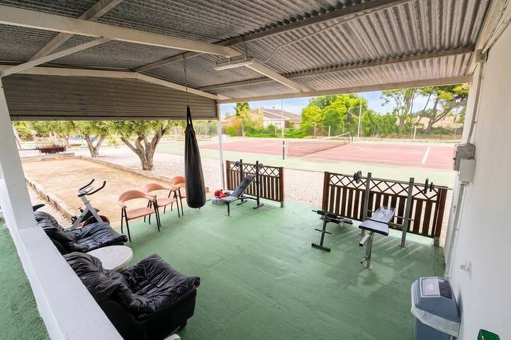 Homerez - Villa mit Pool in Alicante in La Marina, Elche