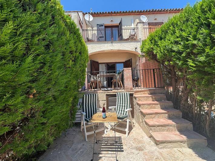 Casa rural para 4 personas, con Balcón y Terraza además de Jardín y Piscina en Torroella de Montgrí