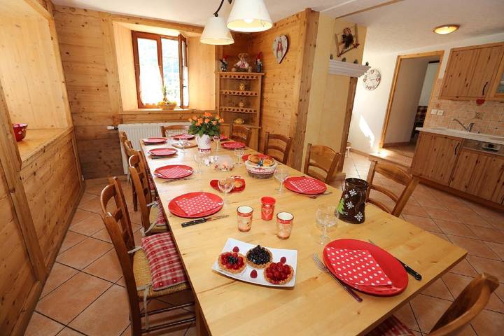 Chalet pour 8 personnes, avec sauna ainsi que terrasse et jardin à Valloire - 2