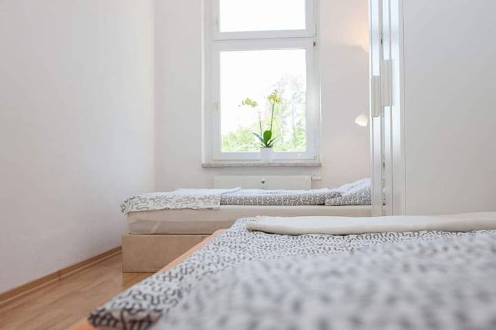 Ganze Wohnung, 2 Zimmer Fewo, Küche, Bad, Balkon, Kabel-Tv, Wlan, ruhig - Nähe Innenstadt in Leipzig-Ost, Leipzig