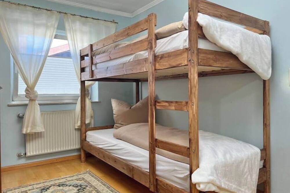 Ganze Wohnung, Charmante Unterkunft - nur 5 Min zum Chiemsee in Nußdorf, Chiemsee
