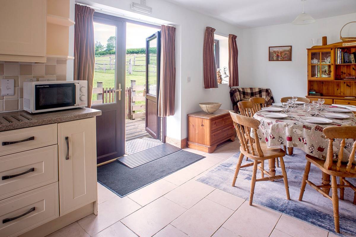 Accessible 4-Bed Barn, Sleeps 8 - Farm Stay in Mayfield and Five Ashes, East Sussex
