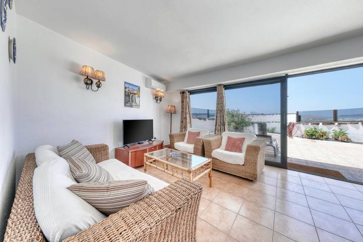Location de vacances pour 6 personnes, avec vue sur l’océan et jardin dans Famara - 2