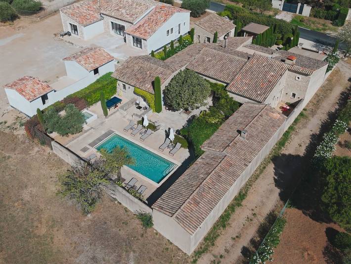 Location de vacances pour 9 personnes, avec jardin et terrasse à Eygalières - 3