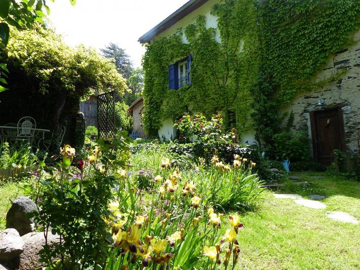 Gîte pour 5 personnes, avec jardin dans Garanou