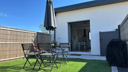 Location de vacances pour 4 personnes, avec vue ainsi que terrasse et jardin à Gonneville-en-Auge