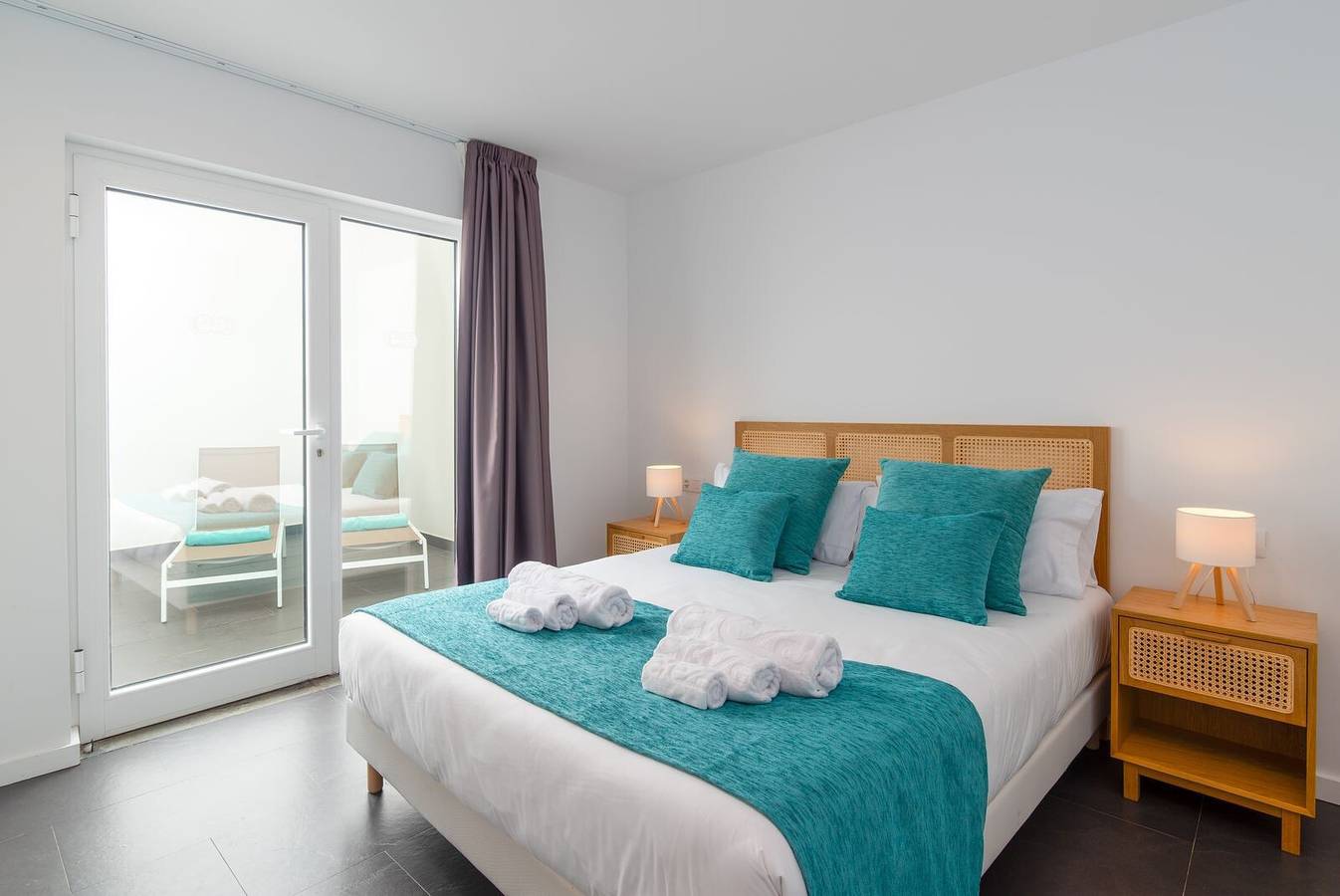 Ferienvilla 'Ereza Villas Royal Deluxe Hoopoe-10' mit Bergblick, Wlan und Klimaanlage in Montaña Roja, Yaiza