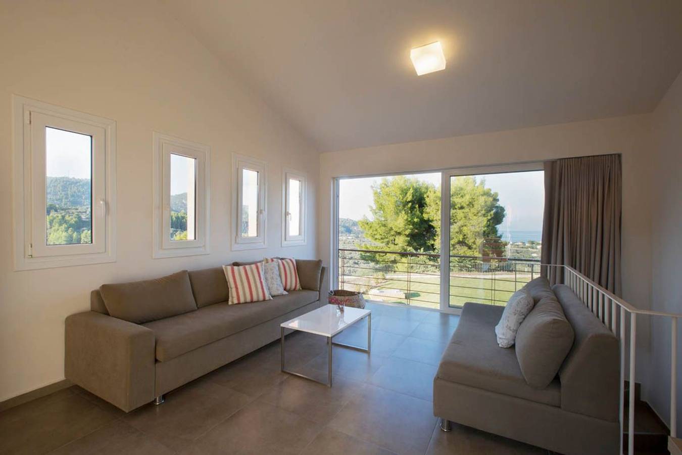 Cozy Two Bedroom Villa With Private Pool in Euboia
