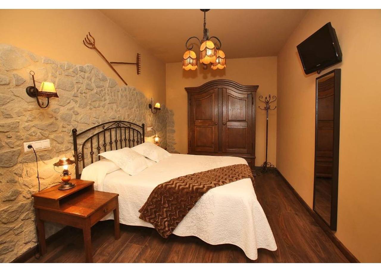 Appartamento intero, Appartamento 'Apartamento 3' con vista sulle montagne, terrazza condivisa e Wi-Fi in Castropol, Costa Verde (Spagna)