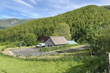 Location de vacances pour 4 personnes, avec jardin, animaux acceptés à Sainte-Engrâce