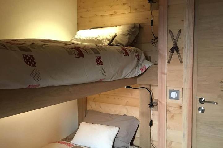 Gîte pour 7 personnes, avec balcon à Ustou - 2