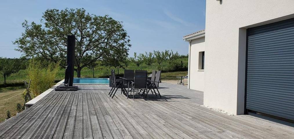 Location de vacances pour 8 personnes, avec piscine ainsi que vue et jardin à Vouneuil-sur-Vienne - 4