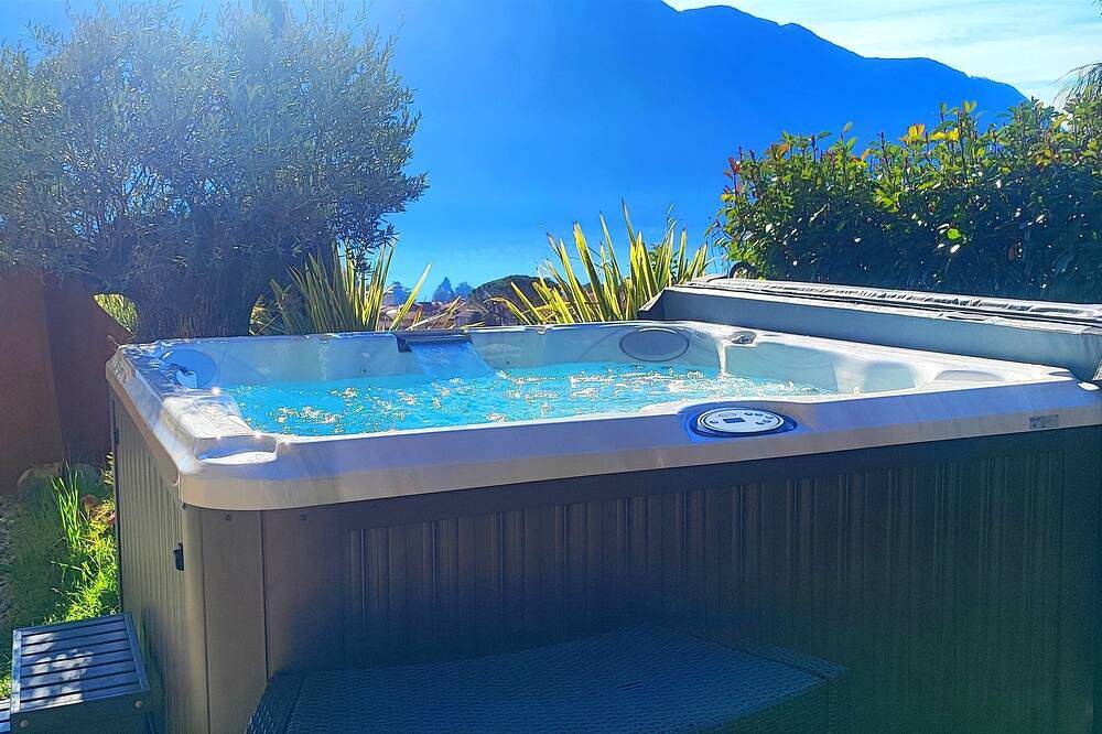 Ganze Wohnung, Magic Garden-Pool & Whirlpool und herrliche Aussicht auf den Comer See in Lenno, Gemeinde Tremezzina