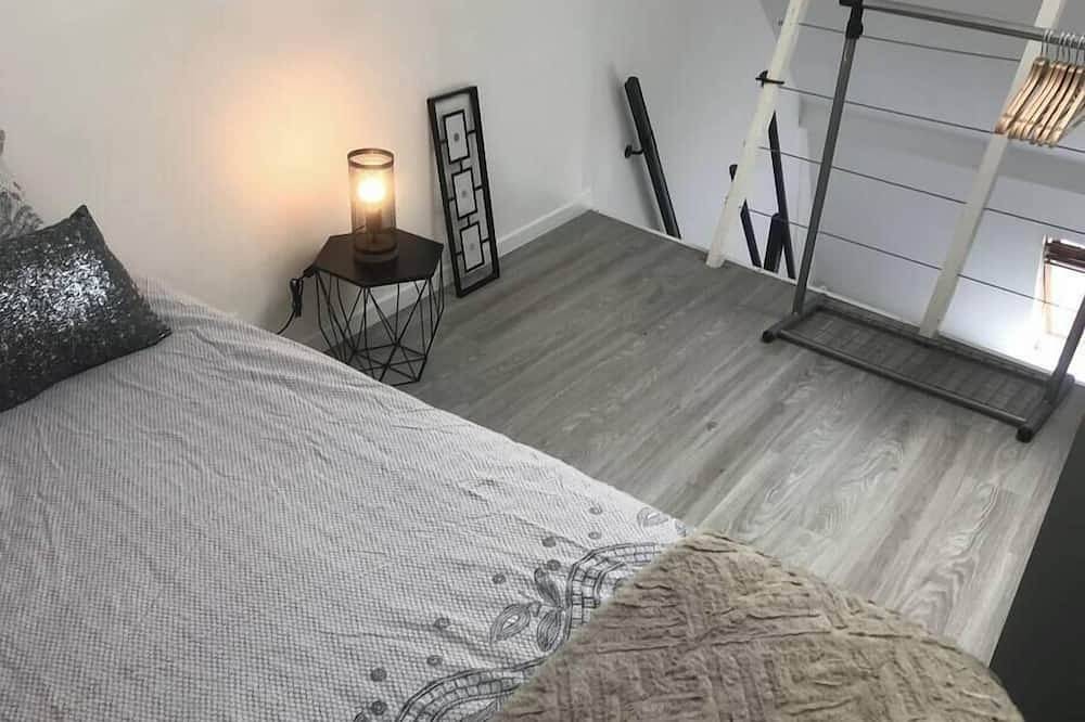 Entire apartment, Studio 25 M2, studio 25 m2 centre ville d'arras in Arras, Arras region