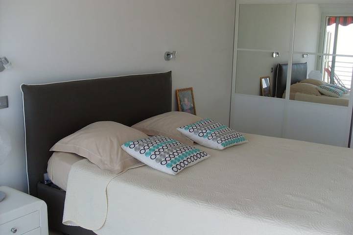 Appartamento intero, Splendido appartamento fronte mare vista mare in Cagnes-sur-Mer, Costa mediterranea (Francia)
