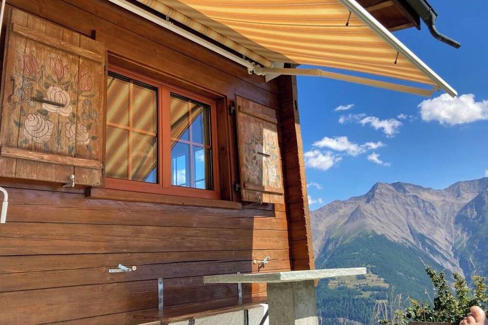 Ganze Wohnung, Sunneschy 1. Og Süd Appartement/Fewo, Dusche, Wc 3 Zimmerwohnung, 6-Betten in Riederalp, Aletsch Arena